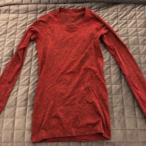 Womens swiftly tech long sleeve size 6